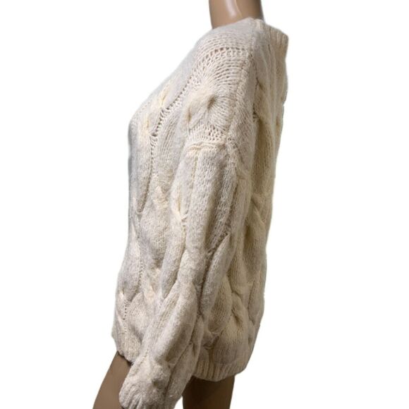 HYFVE Cream Crew Neck Long Sleeve Cable Knit Sweater Size Medium Preppy Academia - Picture 11 of 14